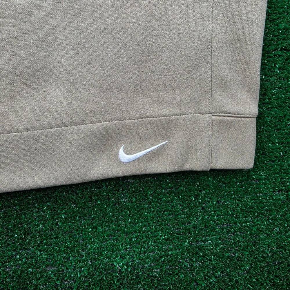Nike Golf Dri Fit V-Neck Performance Sweater Vest Mens Medium Tan NWT 335843-235